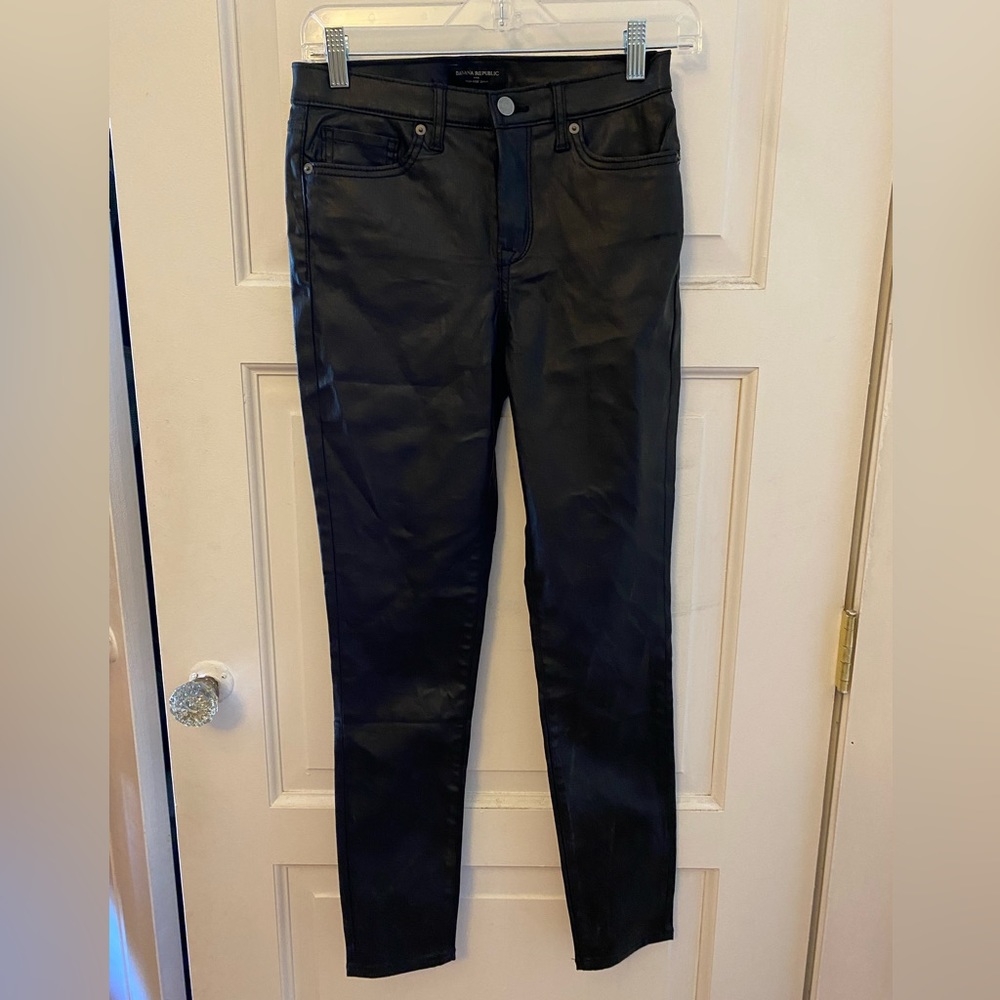 Banana Republic pants, NWT coated black jeans, faux leather jeans, size 2 (26)